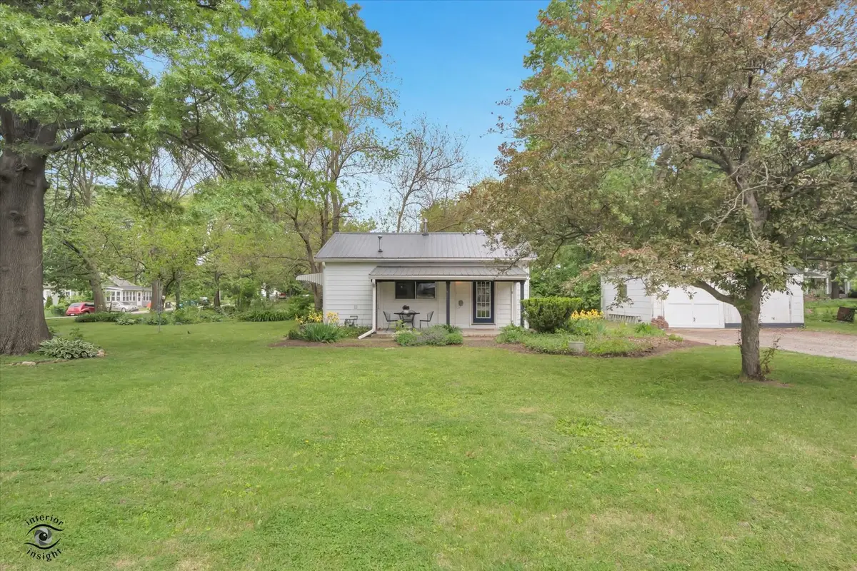 32 Cross Street, Bristol, IL 60512 - #1