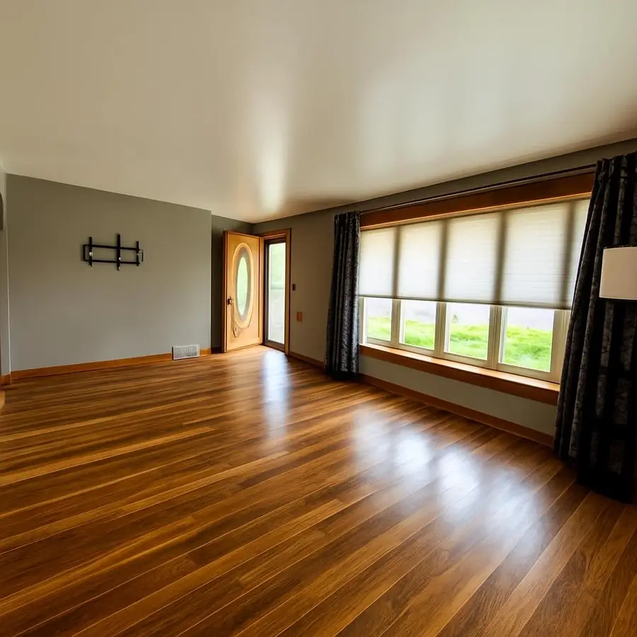 11003 S Avenue E, Chicago, IL 60617 - #3