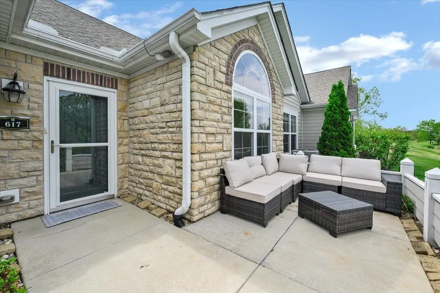 617 Schumann Street #617, Woodstock, IL 60098 - #2