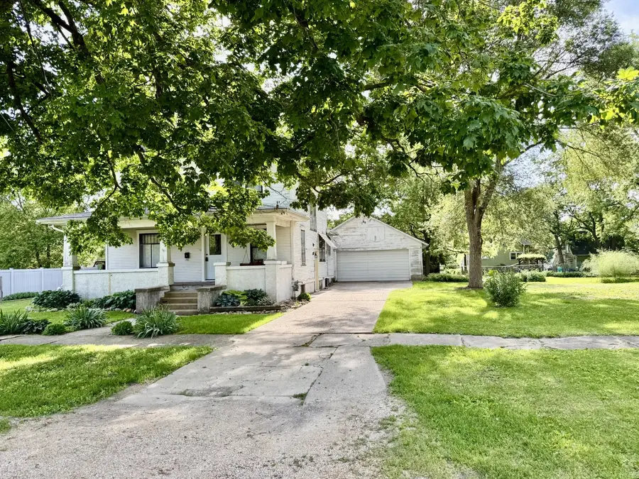 415 Sw 4th Avenue, Galva, IL 61434 - #2