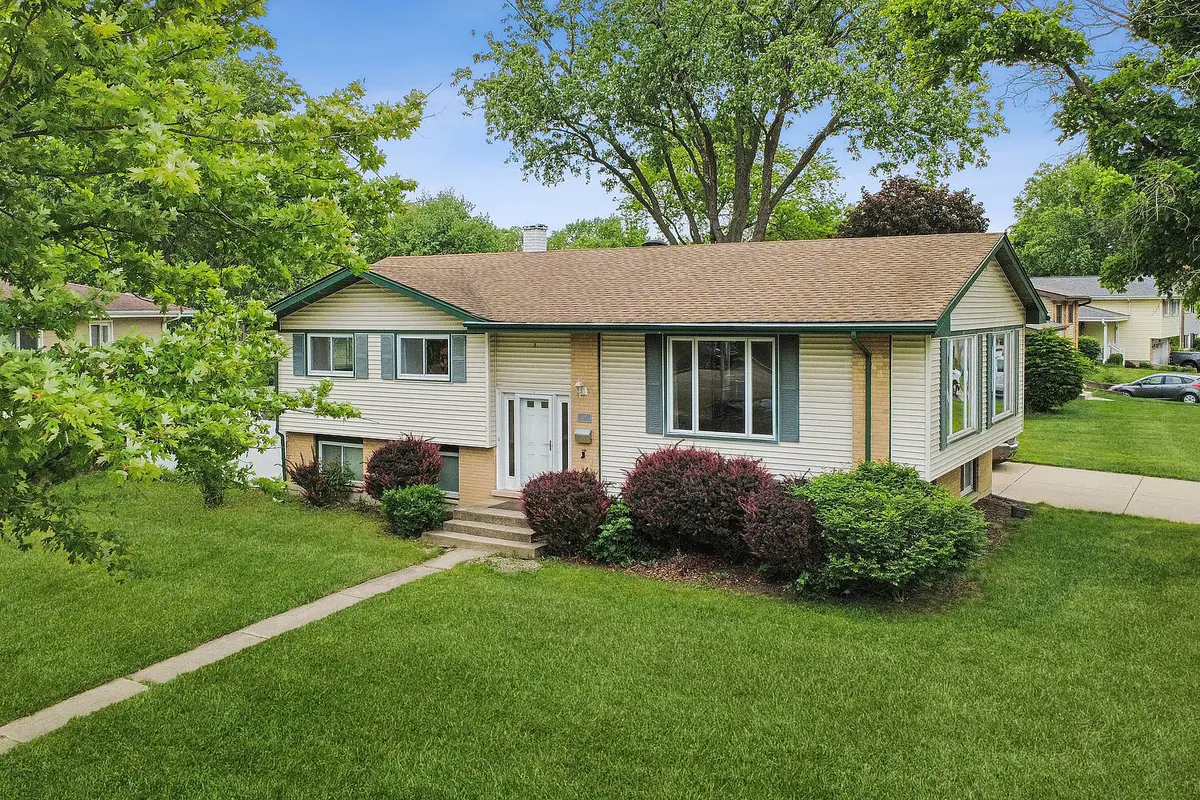 900 Arthur Drive, Lombard, IL 60148 - #1