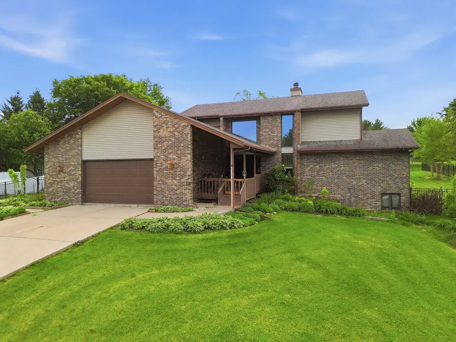3261 N Silver Ridge Drive, Oregon, IL 61061 - #2