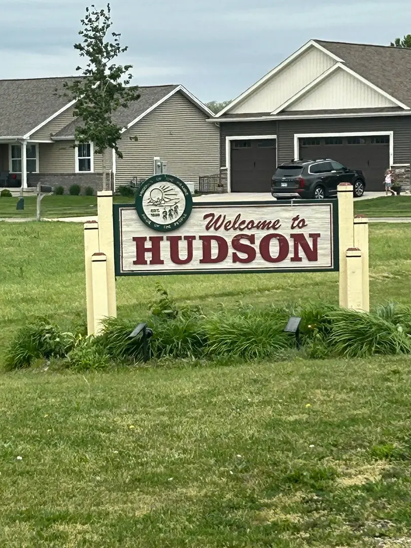 1406 S Mclean Street, Hudson, IL 61748 - #1