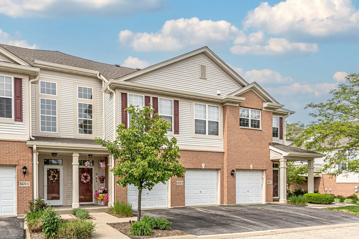 8225 Concord Lane #D, Justice, IL 60458 - #1