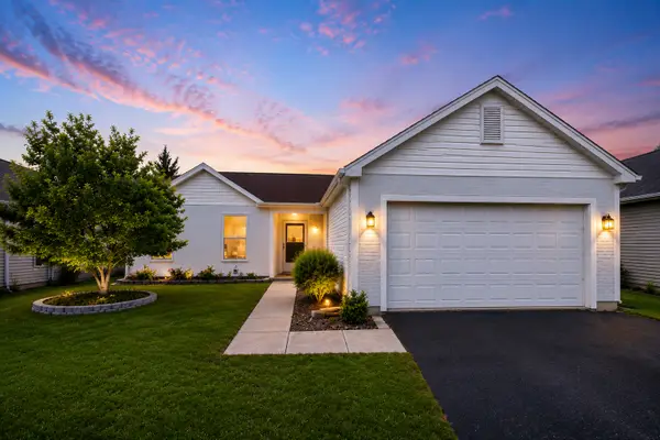 216 Magnolia Drive, North Aurora, IL 60542