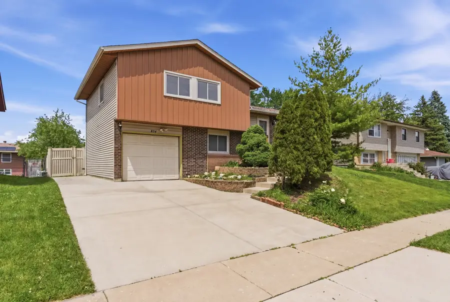 824 Oakton Avenue, Romeoville, IL 60446 - #2