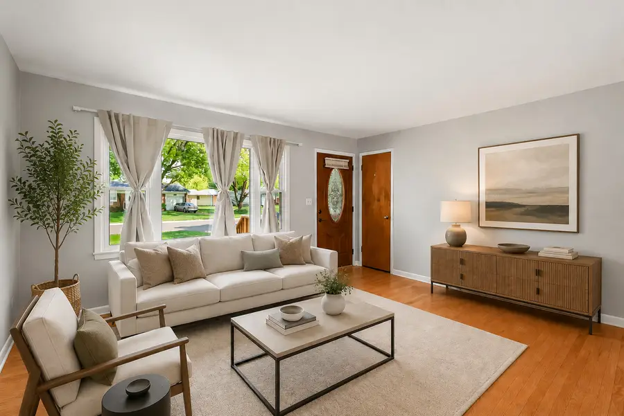 1732 Roanoak Avenue, Aurora, IL 60506 - #3