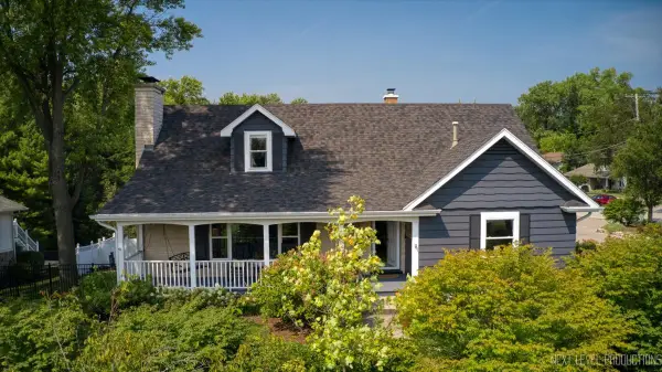 706 S Batavia Avenue, Geneva, IL 60134