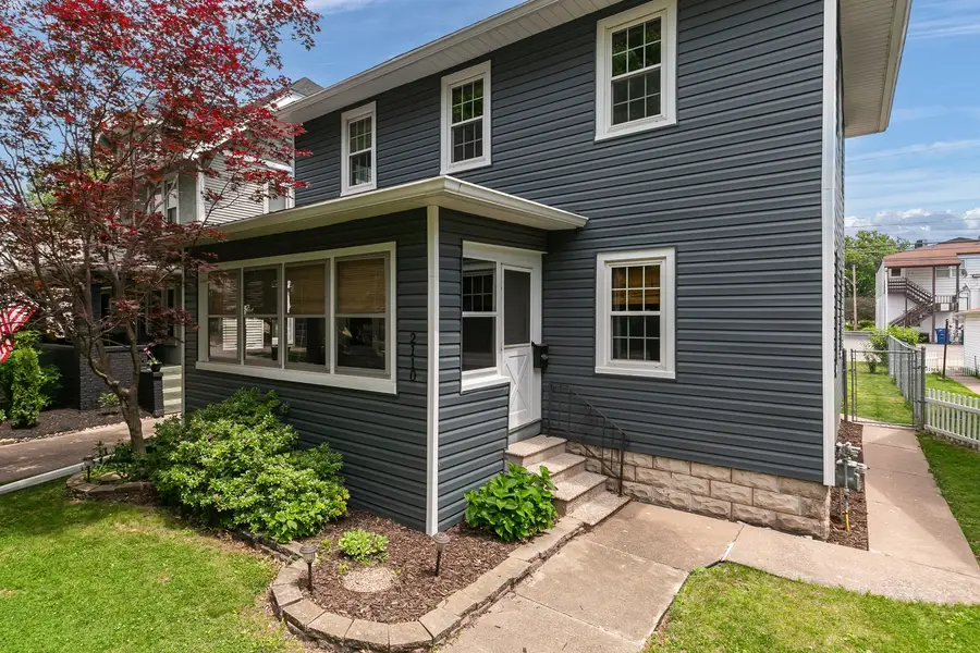 2110 15th Street A Street, Moline, IL 61265 - #2