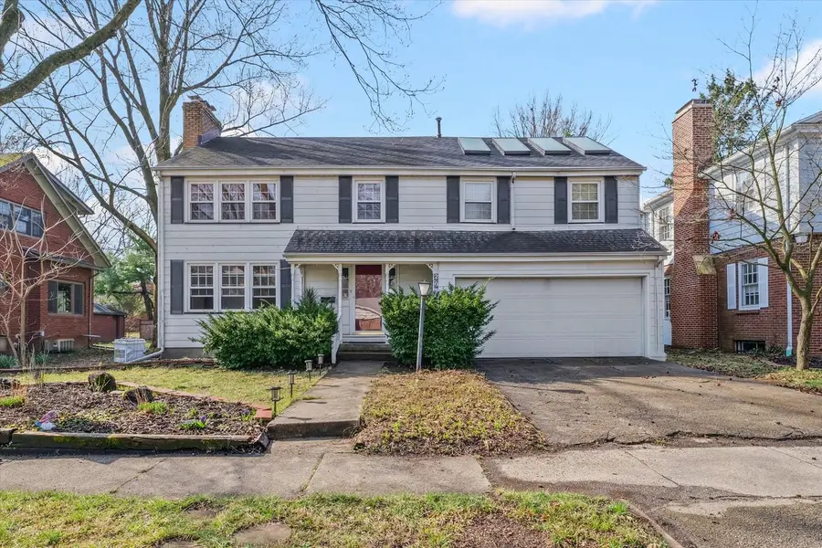 207 W Vermont Avenue, Urbana, IL 61801 - #2