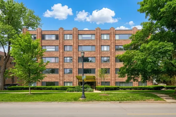 2300 Sherman Avenue #2B, Evanston, IL 60201