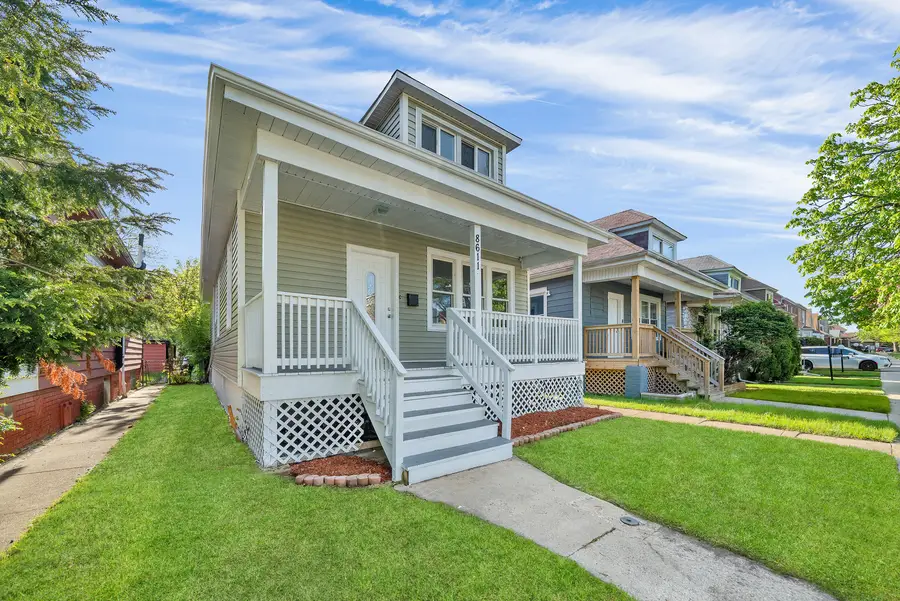 8611 S Kingston Avenue, Chicago, IL 60617 - #3