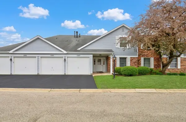 1395 Stratford Drive, Gurnee, IL 60031