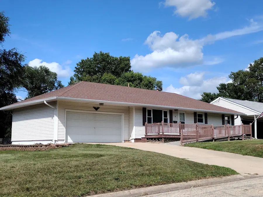 312 E 11th Street, Pecatonica, IL 61063 - #2
