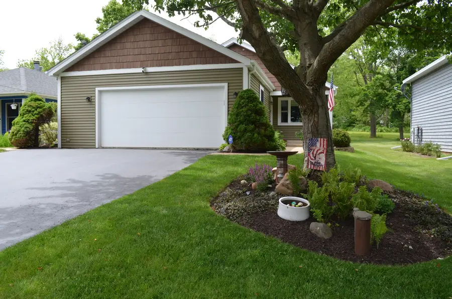 3813 Illinois Street, Crystal Lake, IL 60014 - #2