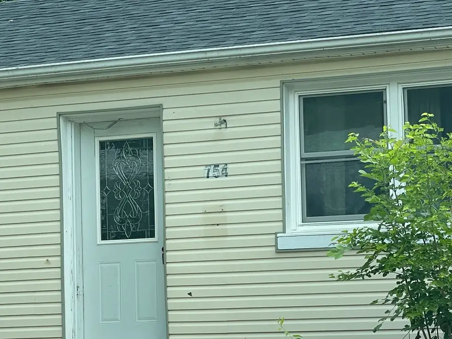 754 S Oakland Avenue, Decatur, IL 62522 - #2