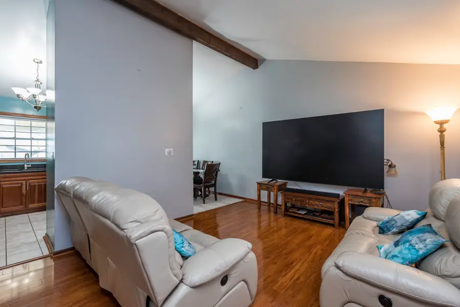 3332 N Lewis Avenue, Waukegan, IL 60087 - #3