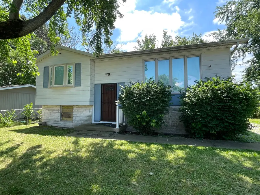 3265 Robin Drive, Decatur, IL 62526 - #3