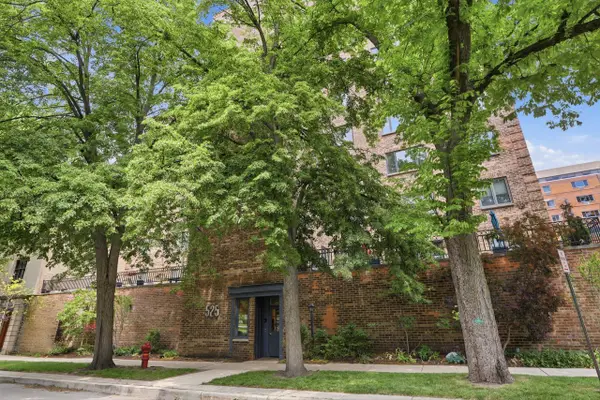 525 Grove Street #2D, Evanston, IL 60201