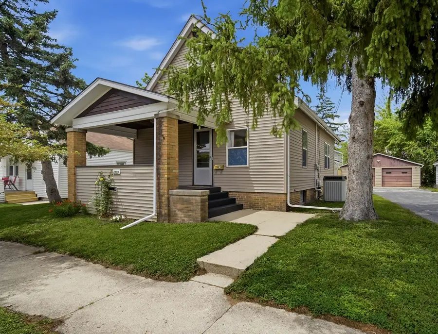 1205 S Lee Street, Bloomington, IL 61701 - #2