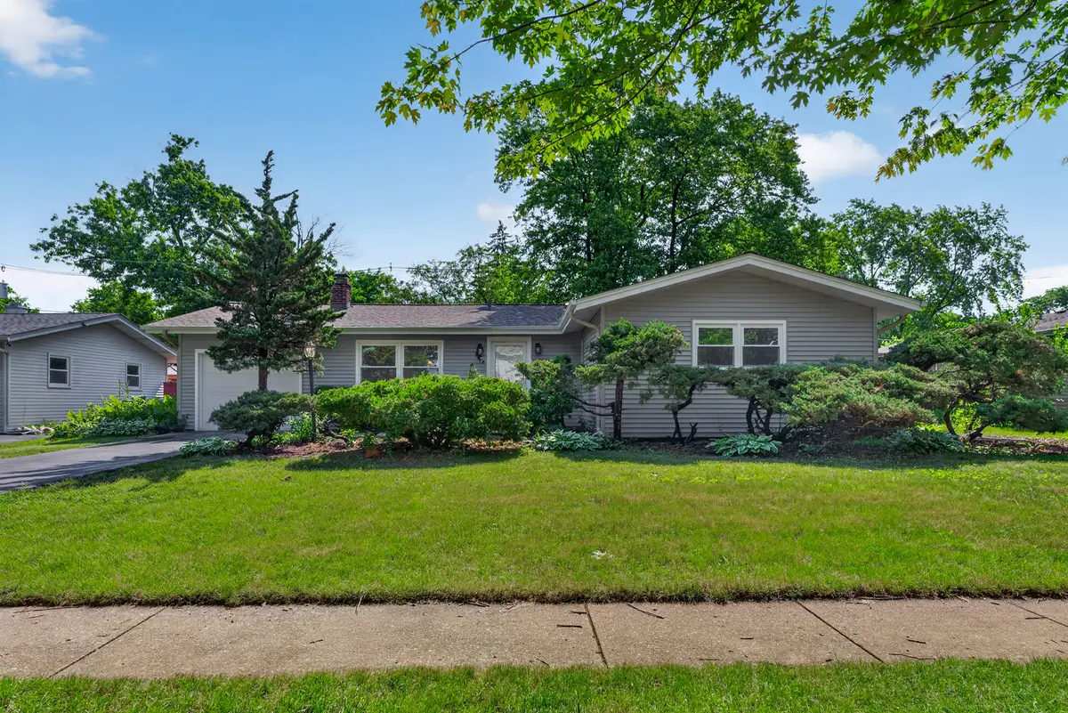 262 S 19th Street, Saint Charles, IL 60174 - #1