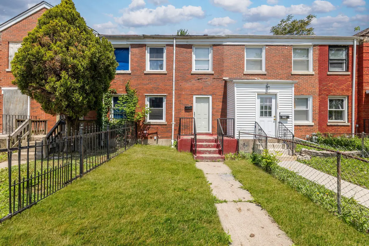 652 E 105th Place, Chicago, IL 60628 - #1