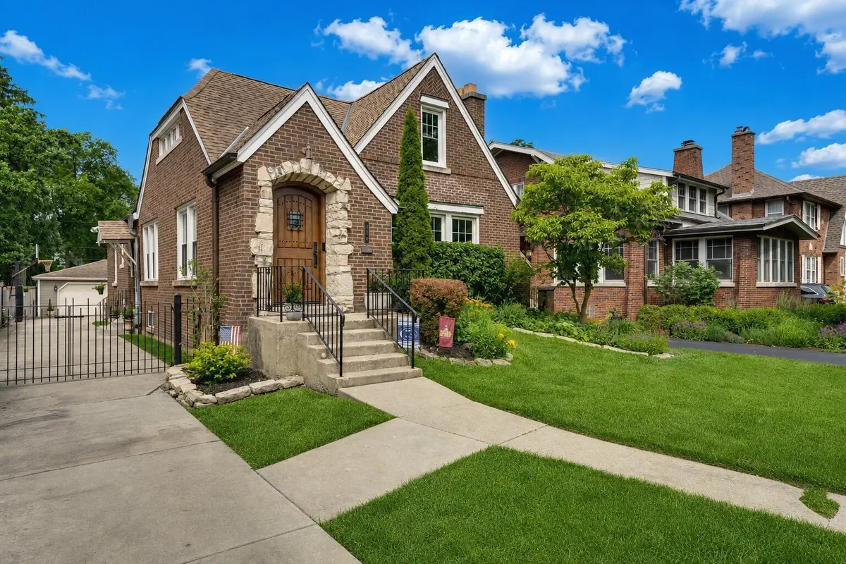 166 Akenside Road, Riverside, IL 60546 - #1