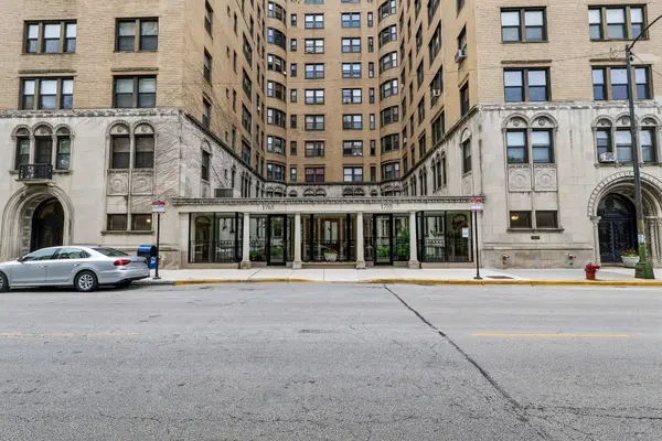 1755 E 55th Street #605, Chicago, IL 60615
