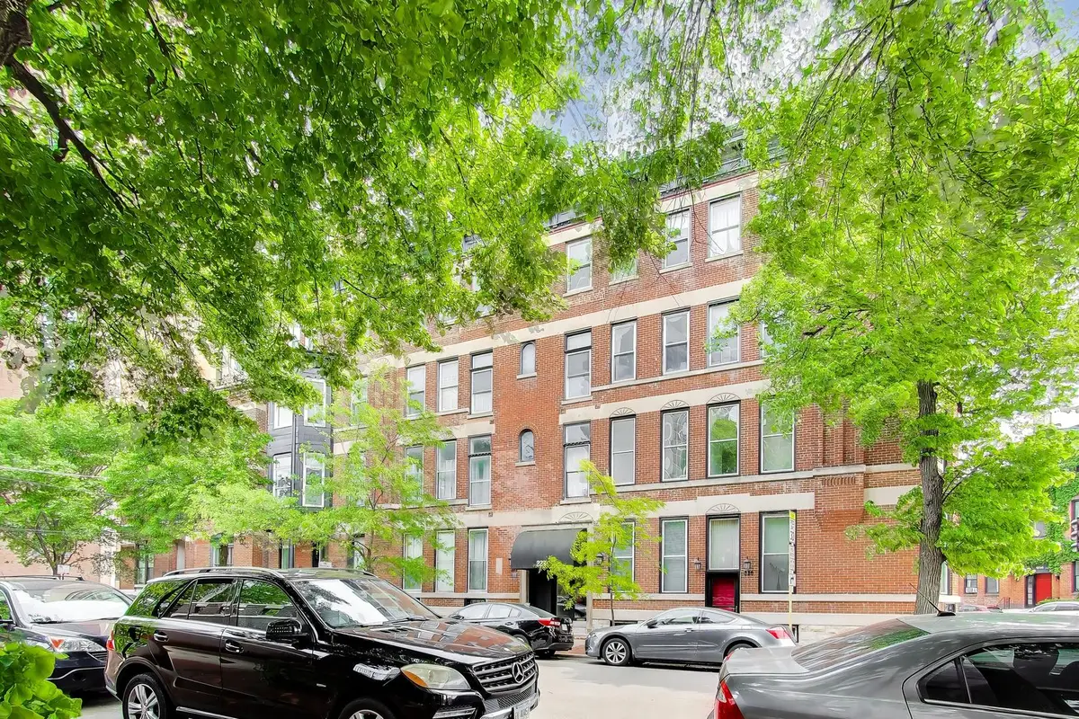 223 W Wisconsin Street #2D, Chicago, IL 60614 - #1