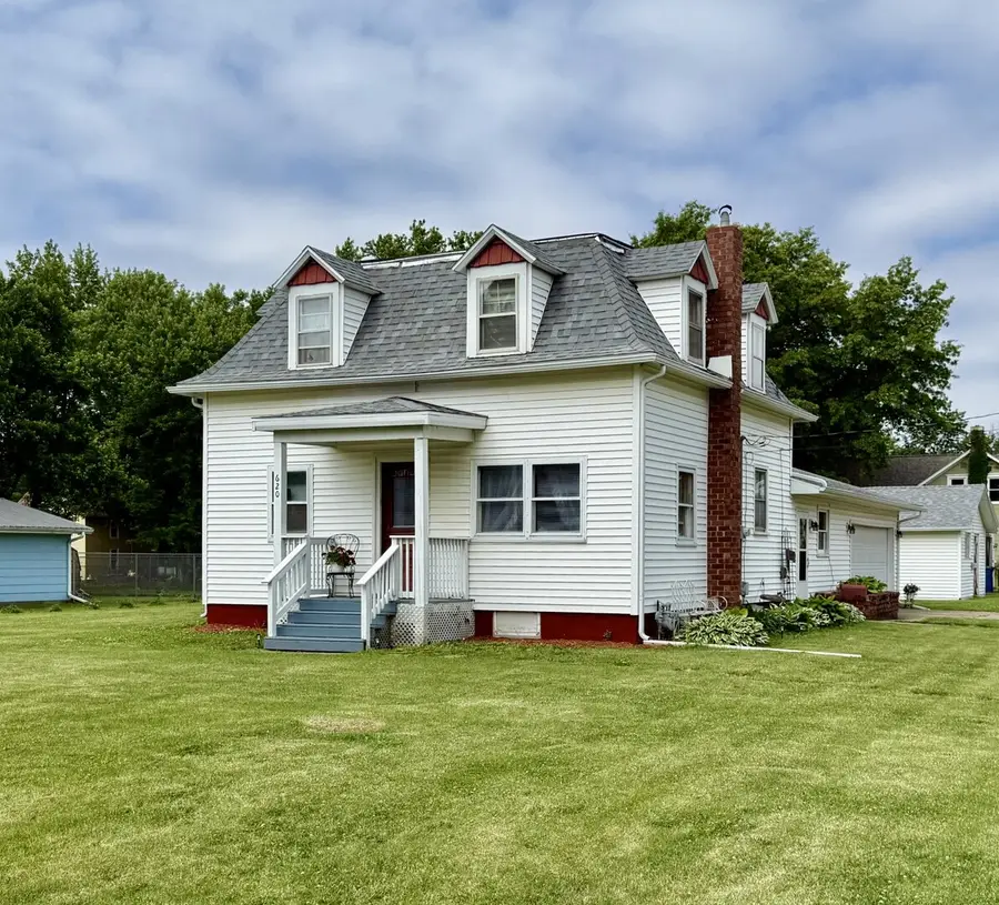 620 Ne 1st Avenue, Galva, IL 61434 - #3