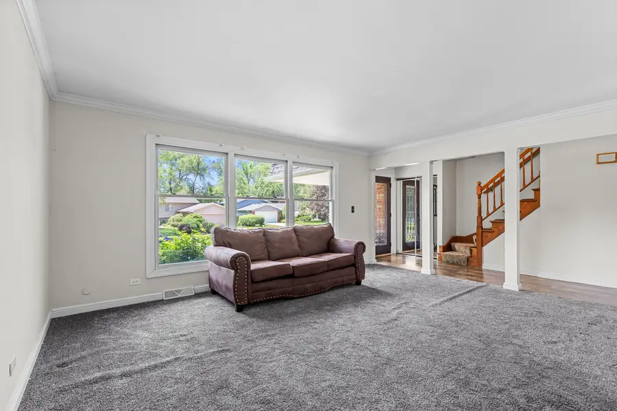 533 N Beck Road, Lindenhurst, IL 60046 - #3
