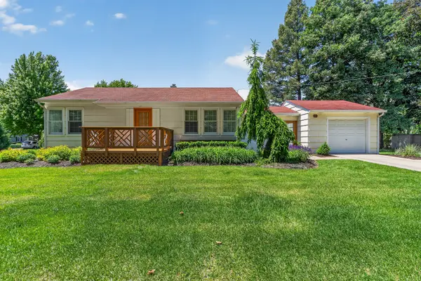 69 Central Avenue, Aurora, IL 60506