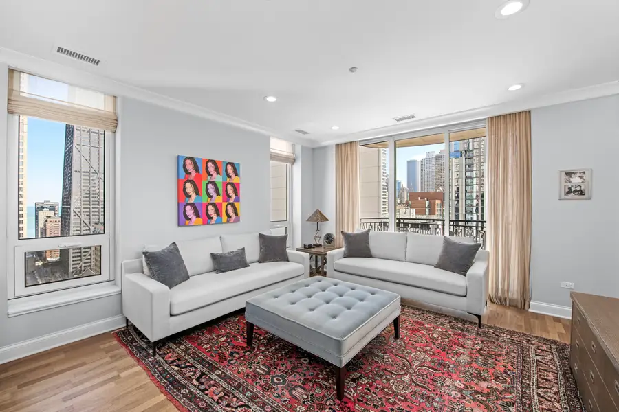 10 E Delaware Place #25B, Chicago, IL 60611 - #3