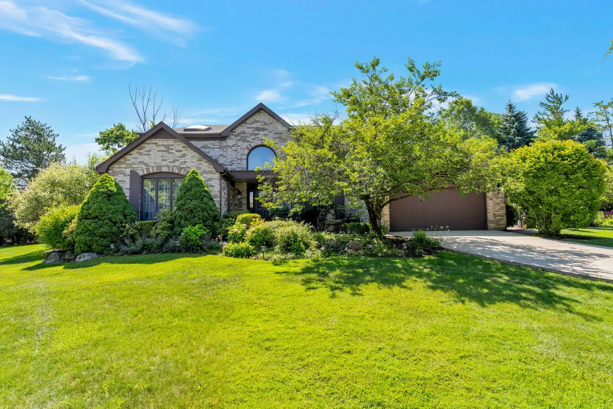 2135 Phillips Drive, Glenview, IL 60026 - #1