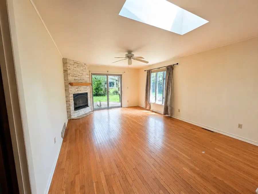 231 River Drive, Dekalb, IL 60115 - #2