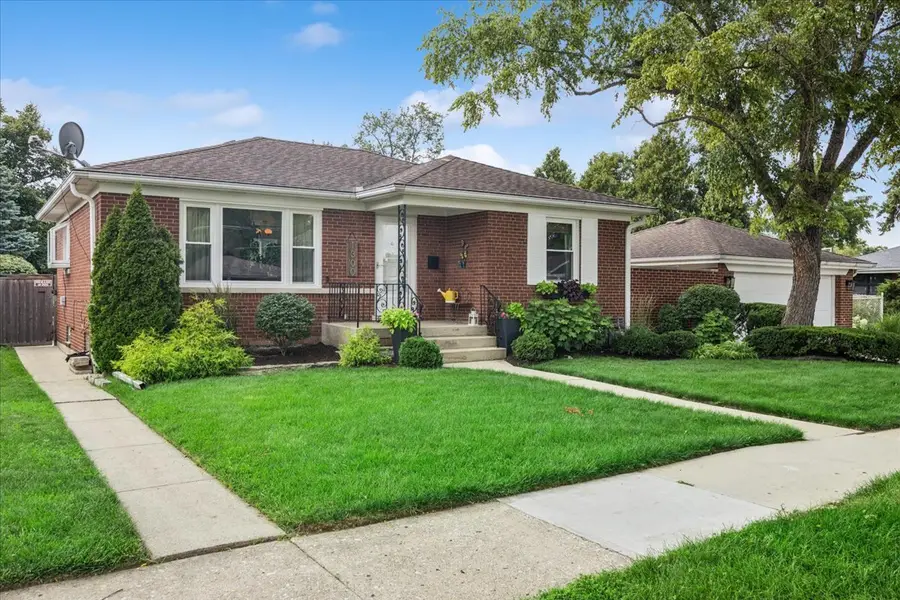 1300 Evers Avenue, Westchester, IL 60154 - #2