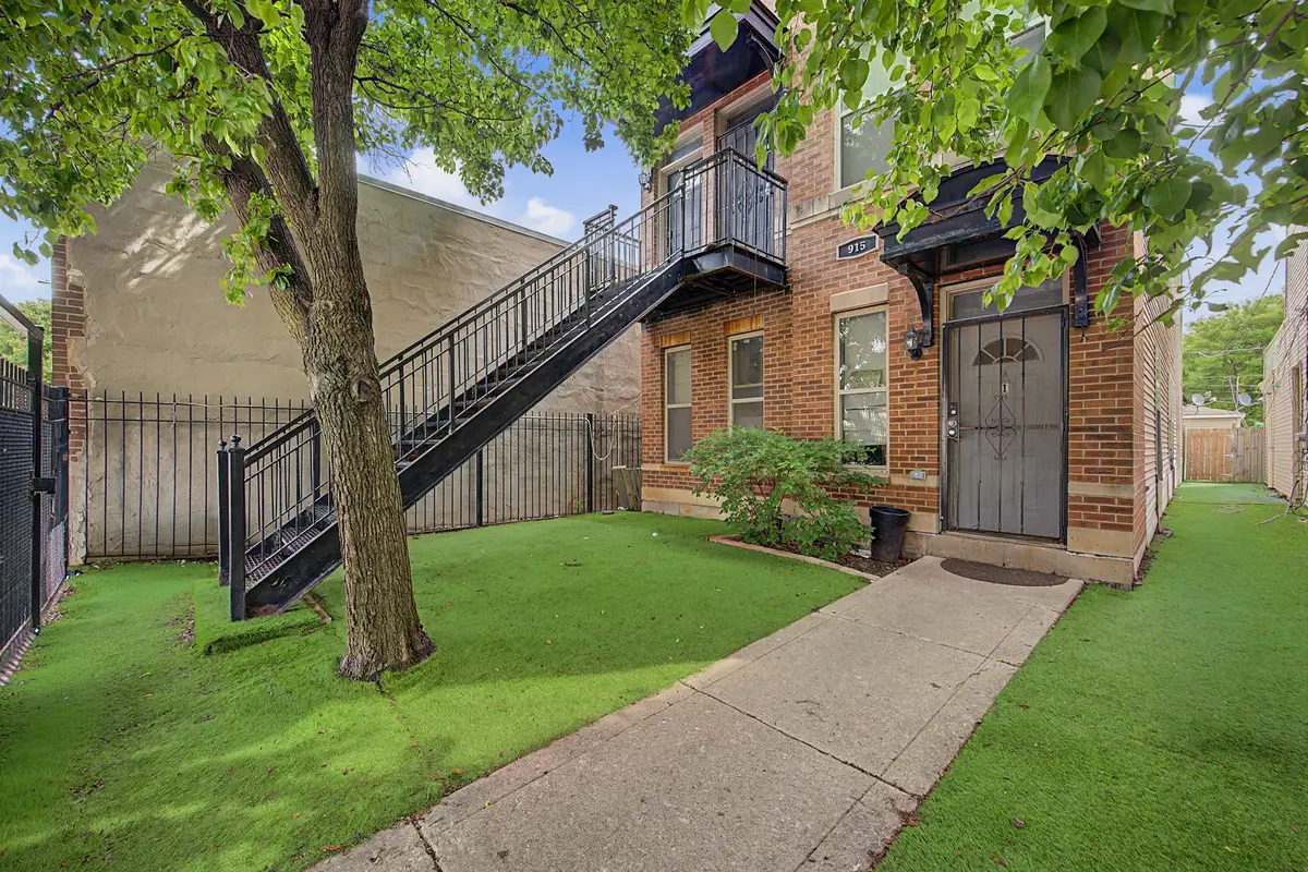 915 S Kedzie Avenue, Chicago, IL 60612 - #1