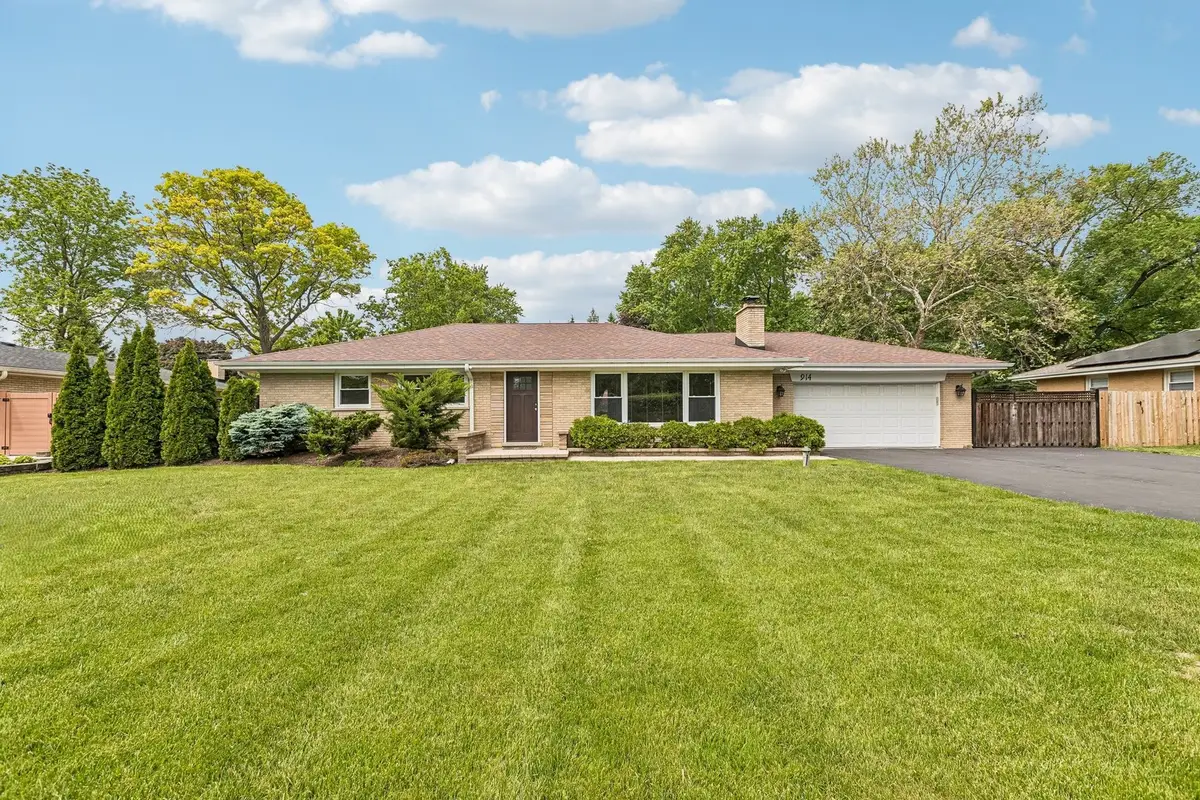 914 N Elmhurst Road, Prospect Heights, IL 60070 - #1