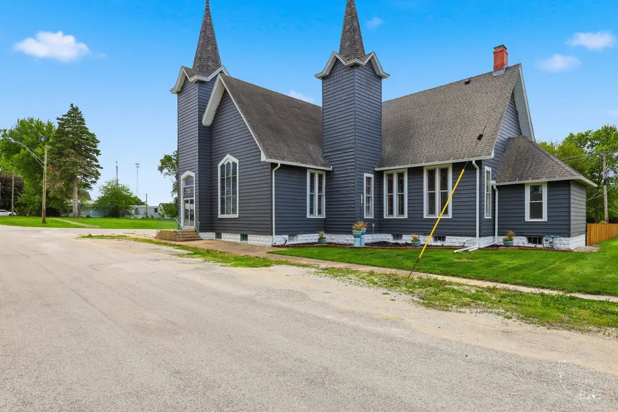 185 S Ames Street, Cabery, IL 60919 - #3