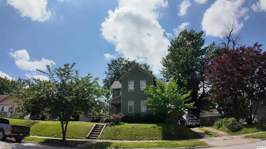 712 S 19th, Quincy, IL 62301 - #2