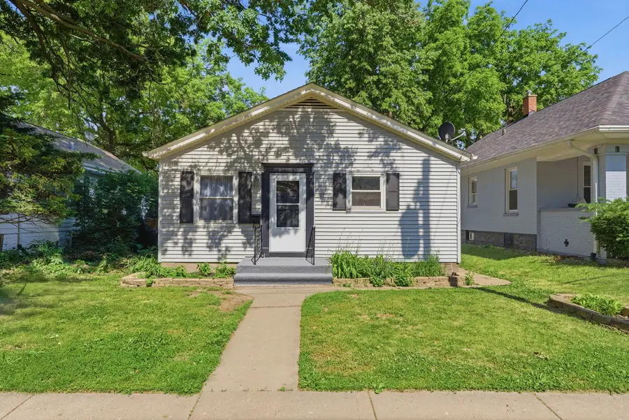 821 N Pine Street, Davenport, IA 52804 - #2