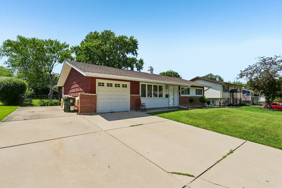 1450 Jefferson Road, Hoffman Estates, IL 60169 - #2