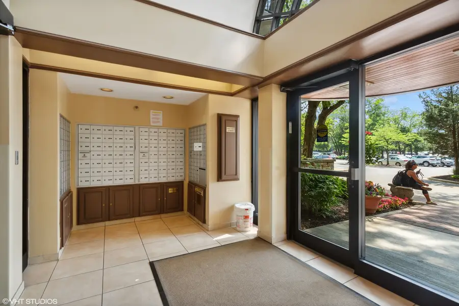 509 Aurora Avenue #220, Naperville, IL 60540 - #2