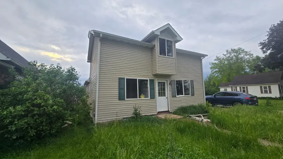 304 N Taylor Avenue, Cherry, IL 61317 - #1