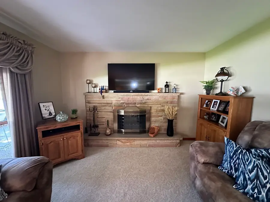 802 Glenwood Drive, Morrison, IL 61270 - #3