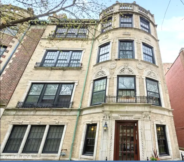 507 W Briar Place #2, Chicago, IL 60657