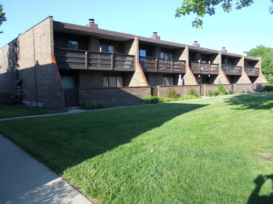 108 Kenneth Circle, Elgin, IL 60120 - #2
