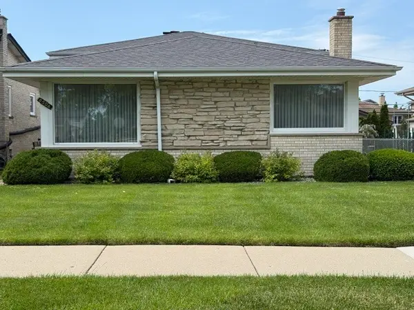 8506 N Clifton Avenue, Niles, IL 60714