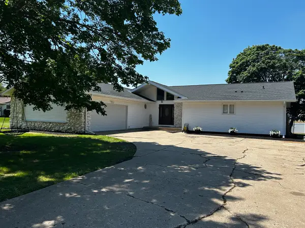 12795 Lawrence Road, Sterling, IL 61081