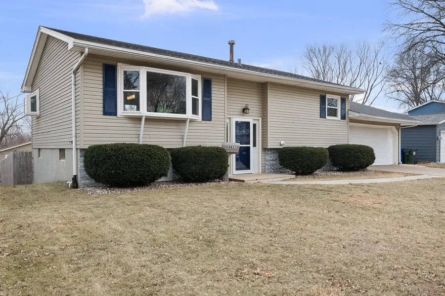 4811 Gaines Street, Davenport, IA 52806 - #2